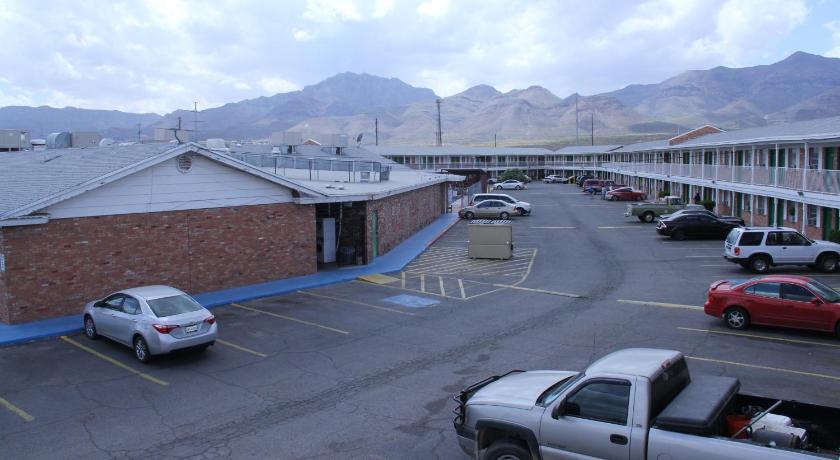 Super Lodge Motel El Paso photo