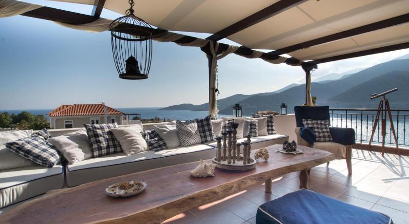 Floating Villa near Astros Peloponnese — Hotel in Arkadiko Chorio