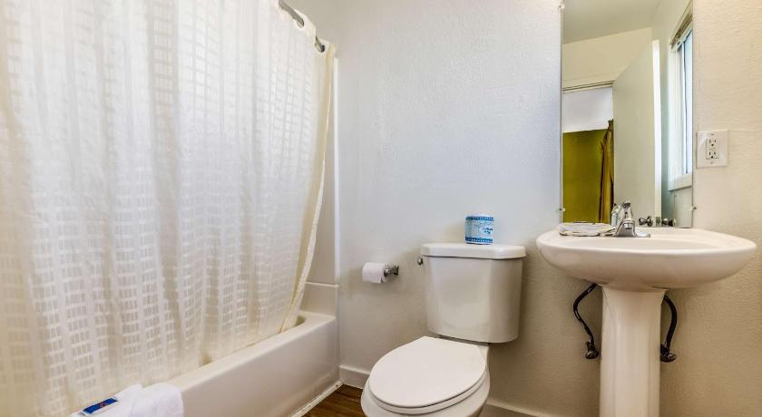 Motel 6 San Rafael photo