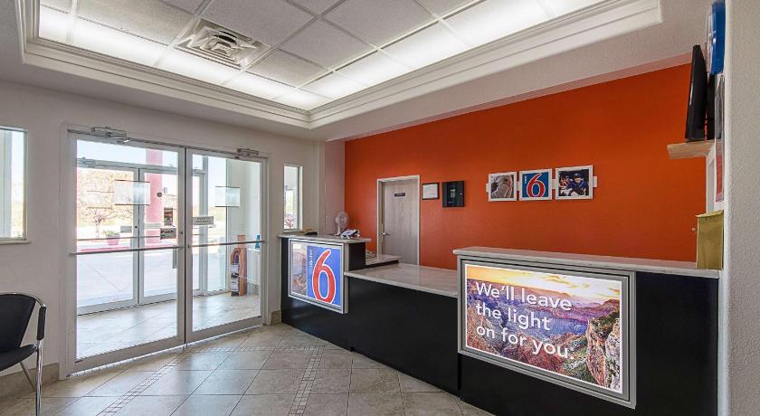 Motel 6-San Antonio, TX - Downtown - Alamo Dome