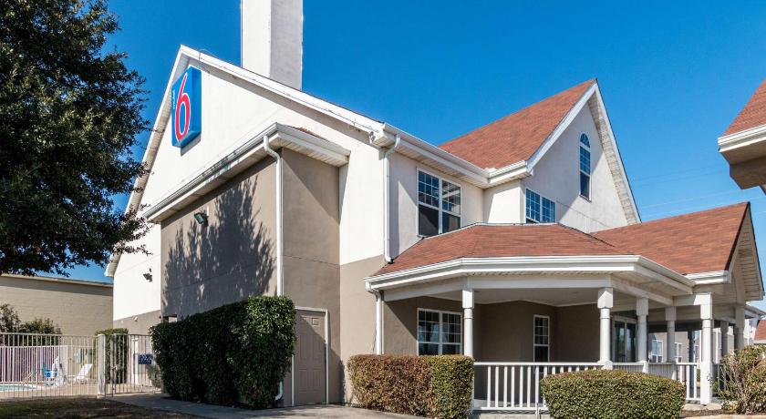 Motel 6-North Richland Hills, TX - NE Fort Worth