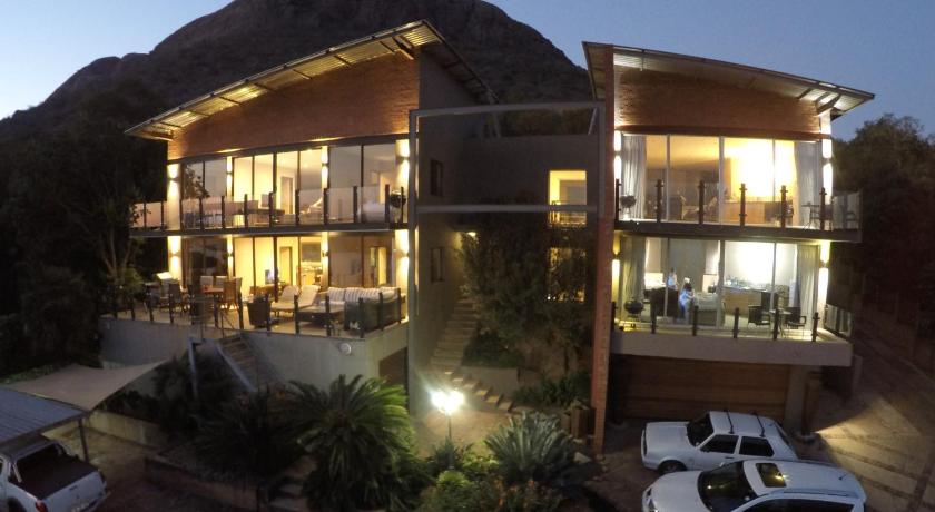 Thatch View — Hotel in Hartbeespoort