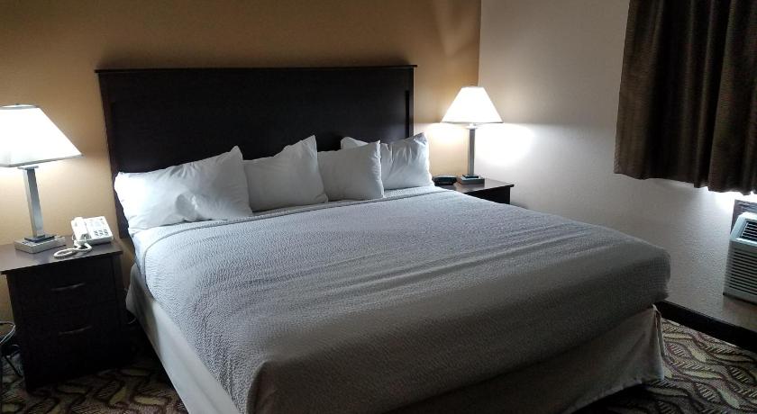 Americas Best Value Inn & Suites Bismarck