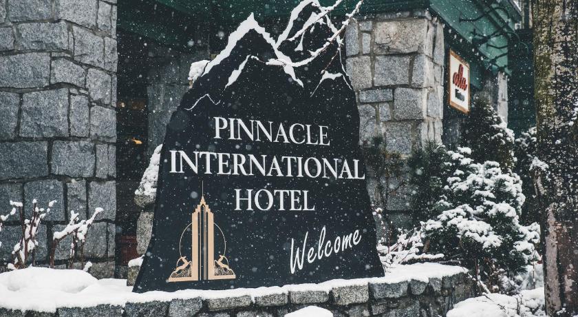 Pinnacle Hotel Whistler