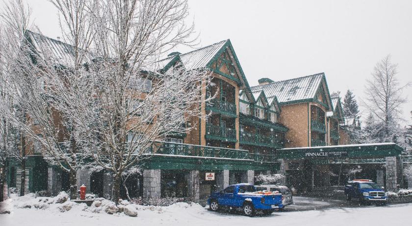 Pinnacle Hotel Whistler