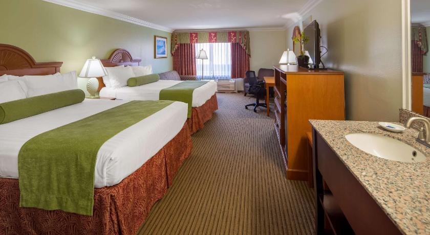 Best Western Harbour Inn and Suites