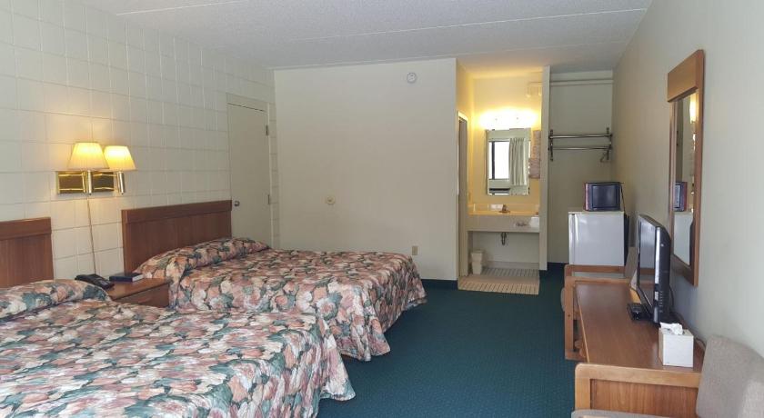 Oakridge Motel photo