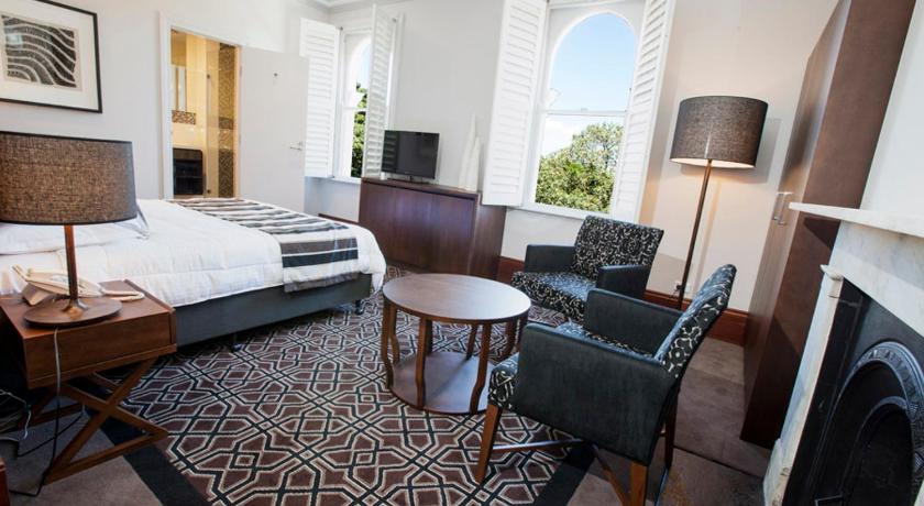 Image of Luxury Queen Suite 1