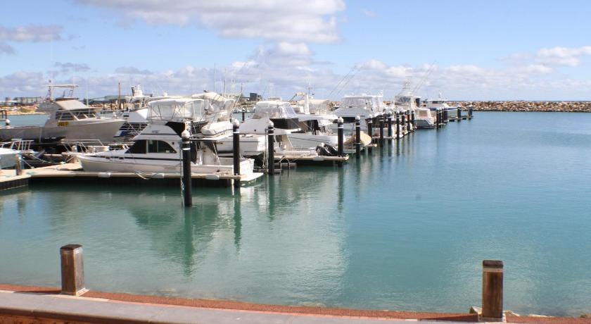 Geraldton Holiday Unit with free Streaming — Hotel in Geraldton