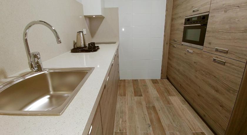 Image of Executive Suite 6