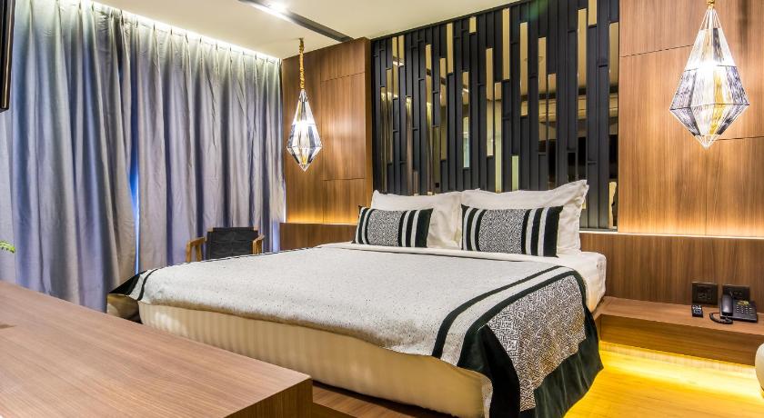 Image of Premier King Non-Smoking 0