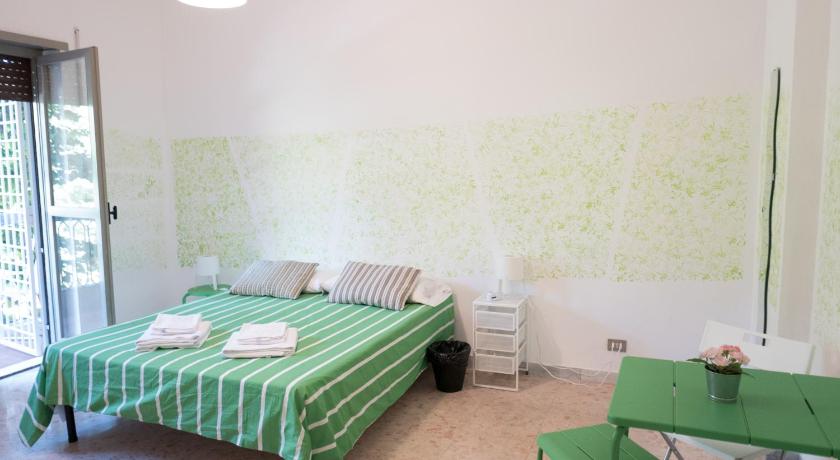 Image of Double Room Shared Bathroom 15