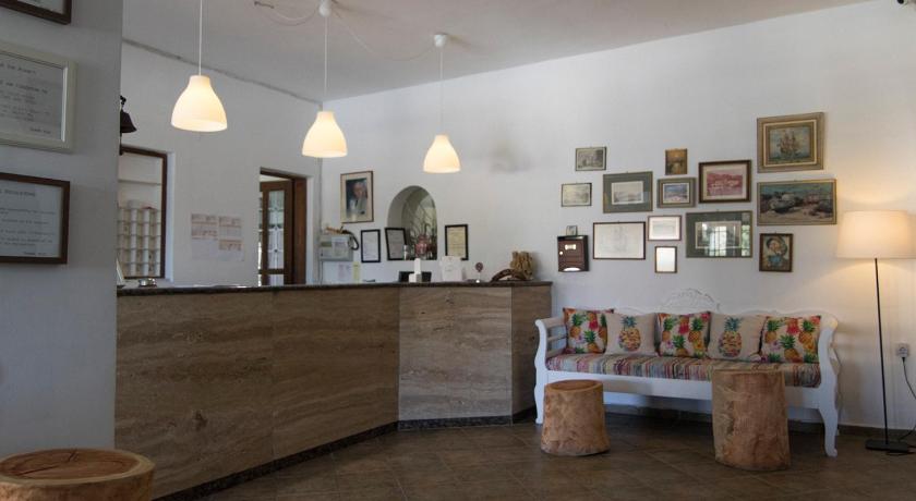 Armadoros Hotel / Ios Backpackers photo