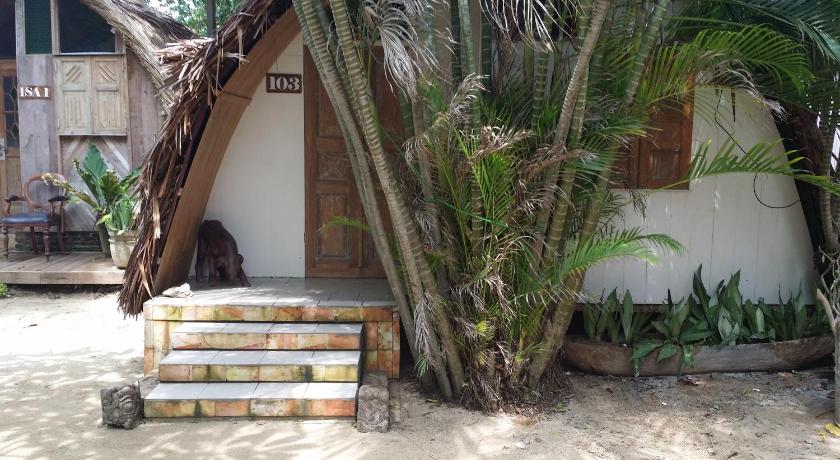 Image of Bungalow with Sea View 1