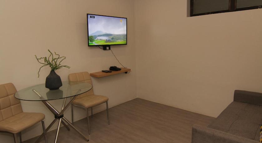 Image of 1 Bedroom Suite Non-Smoking 15
