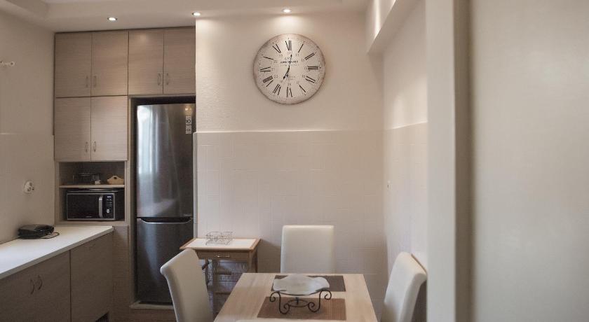 Corfu City Center Modern Apartment - image 9