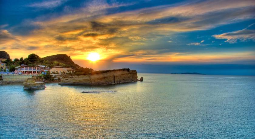 Corfu City Center Modern Apartment - image 2