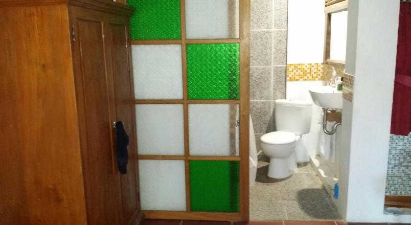 Image of Deluxe Double Room (2 Adults + 1 Child) 4