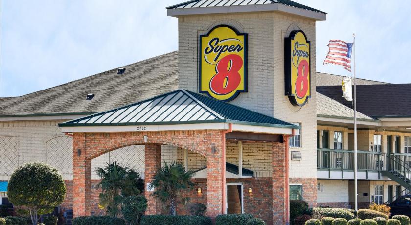 Super 8 By Wyndham Arlington Near At&T Stadium