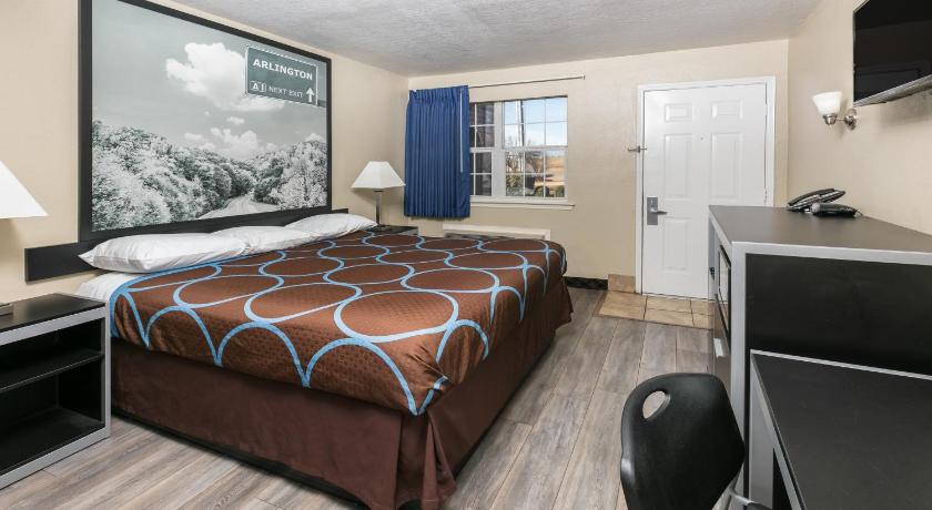 Super 8 By Wyndham Arlington Near At&T Stadium