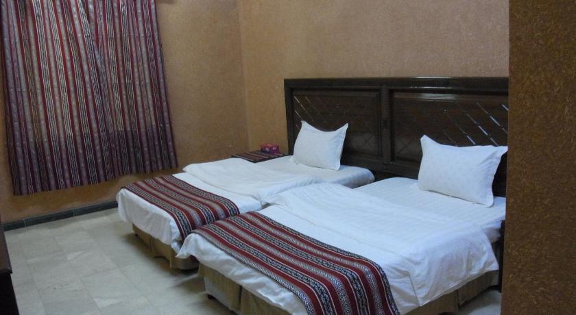 Al Ghazlan Hotel Sinaw photo