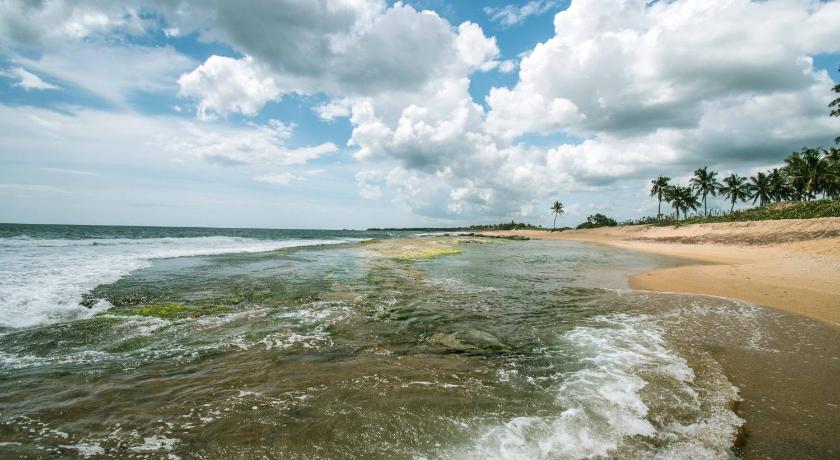 Ladja Beach Resort photo