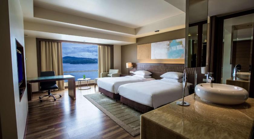 Image of 2 Twin Beds with Sea View 4