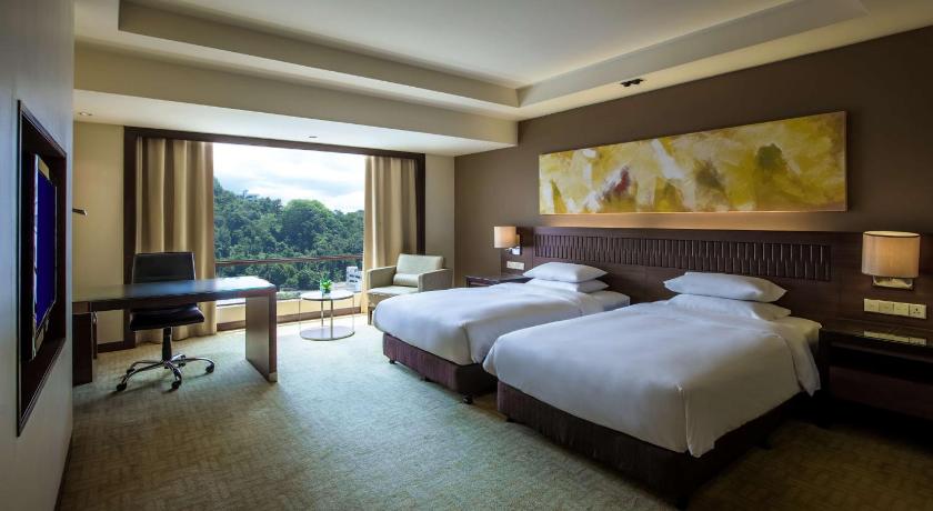 Image of 2 Twin Beds View 4