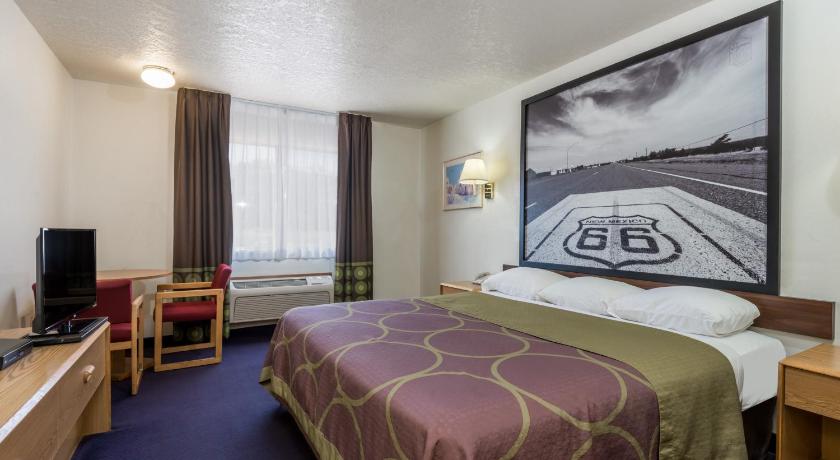 Super 8 By Wyndham Bernalillo