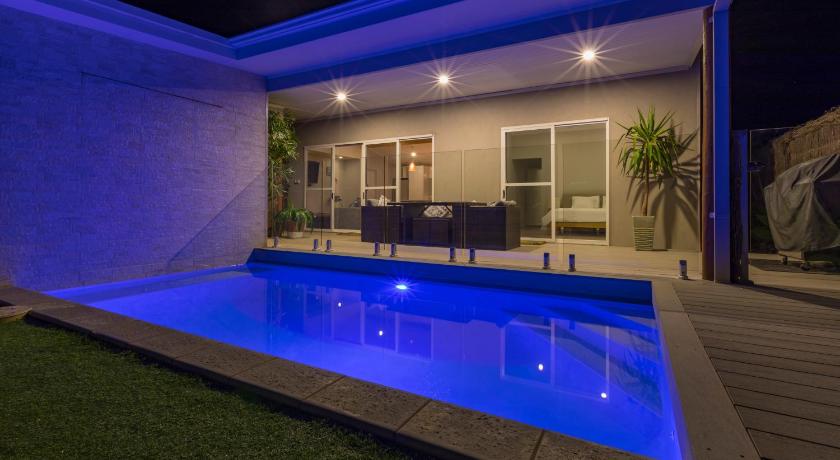 Sols Place Boutique Pool Villas — Hotel in Kalbarri