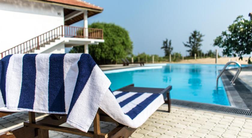 Ladja Beach Resort photo