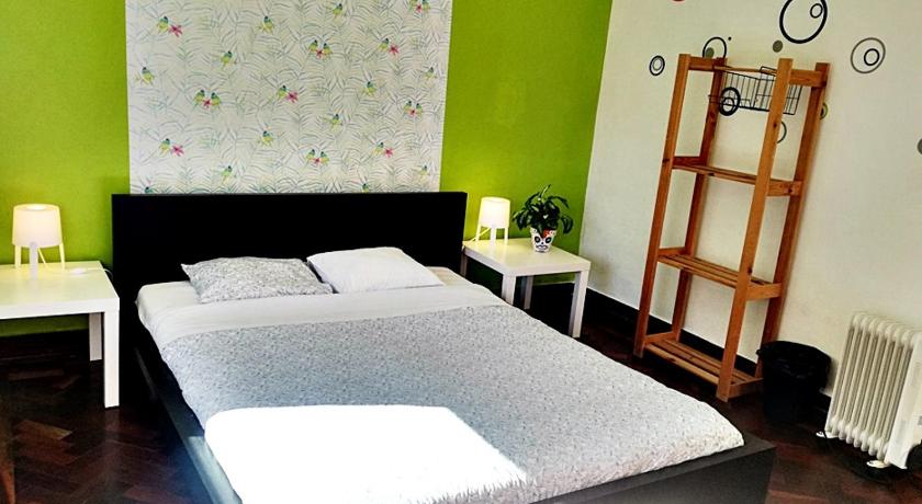 Image of Deluxe Queen Room 1