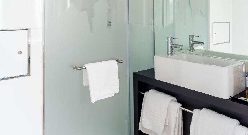 Фото: Стандартный одноместный номер (Standard Single Room (1 pax)) 2