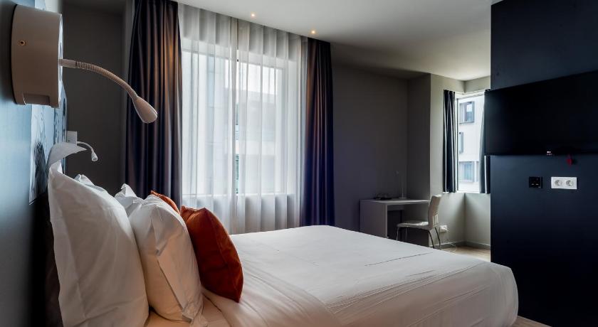 Фото: Стандартный одноместный номер (Standard Single Room (1 pax)) 0