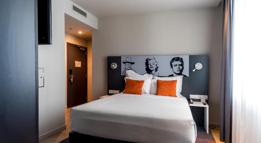 Фото: Стандартный одноместный номер (Standard Single Room (1 pax)) 8