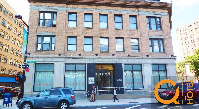 Q4 Hotel and Hostel photo