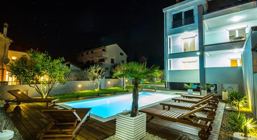Apartmani Pocco Locco