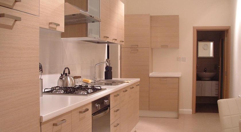 Triton Apartment — Hotel in St. Paul's Bay