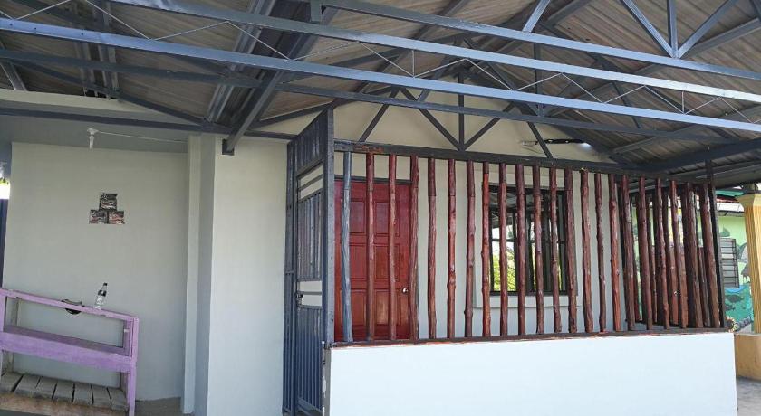 Image of Family Room 14