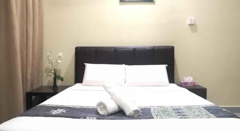 Image of Deluxe Queen Room 0