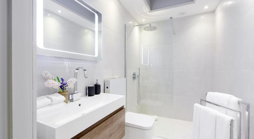 Knightsbridge Holiday Apartment photo