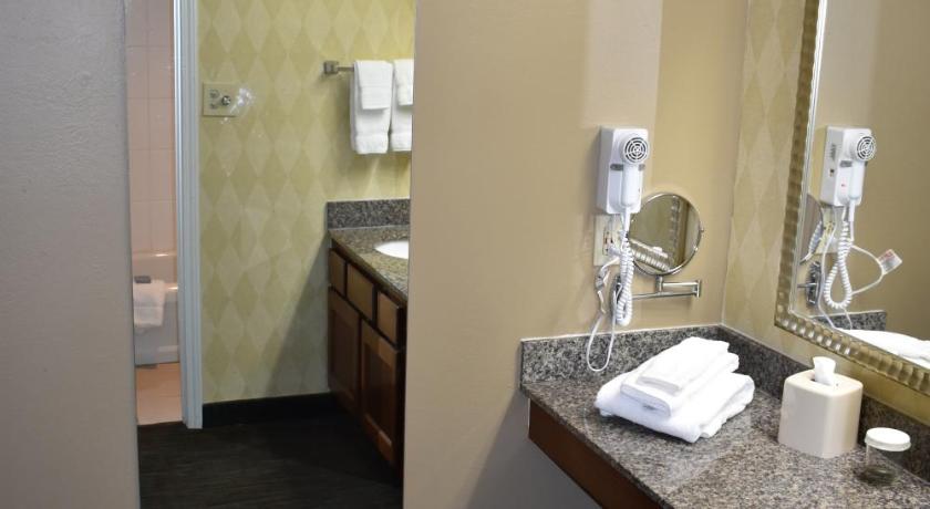 Hawthorn Suites by Wyndham Miamisburg/Dayton Mall South