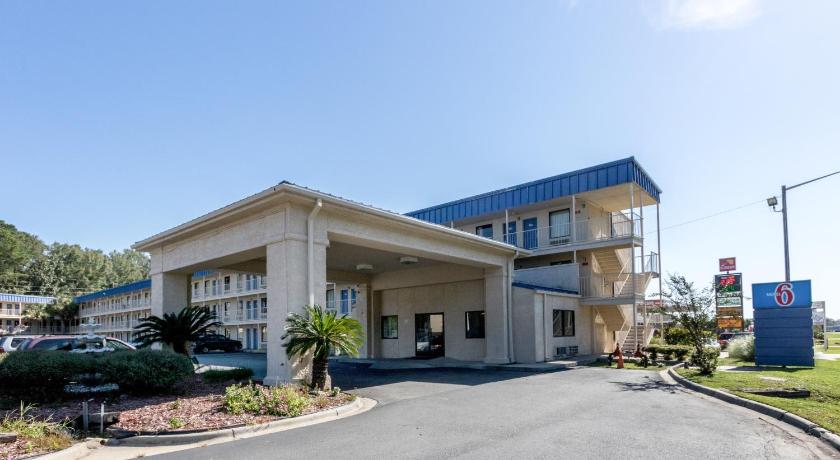 Motel 6-Pooler, GA - Savannah Airport