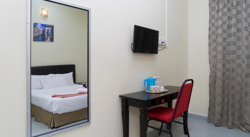 Image of Deluxe Queen Room 5