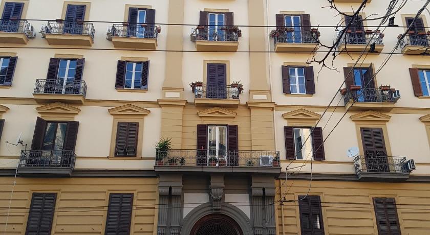 la dimora guesthouse Re Ferdinando — Hotel in Naples