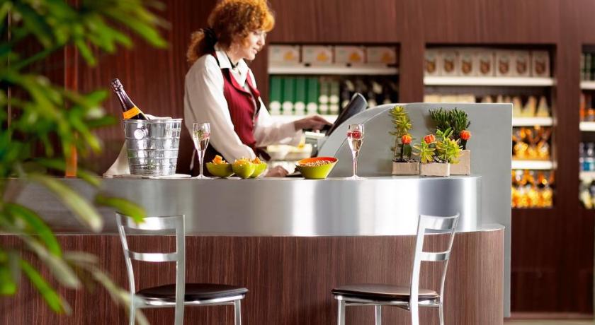 Modena Hotel Real Fini Baia Del Re 4-Star Hotel lobby