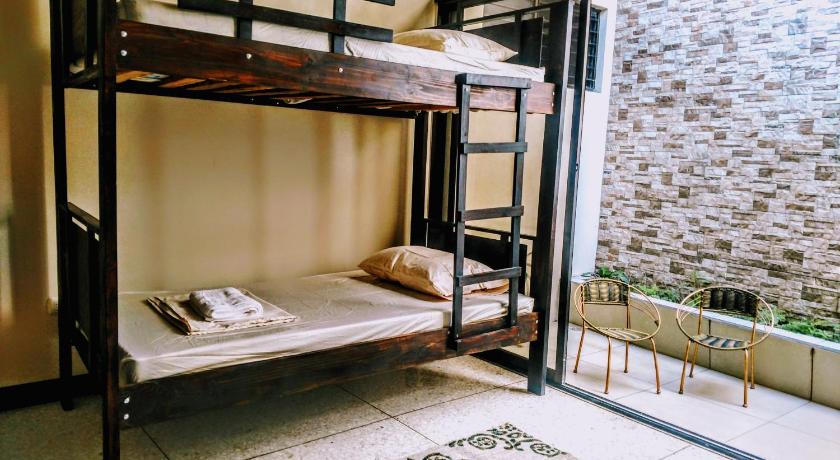 Image of Bed in 6-Bed Female Dormitory Room 5
