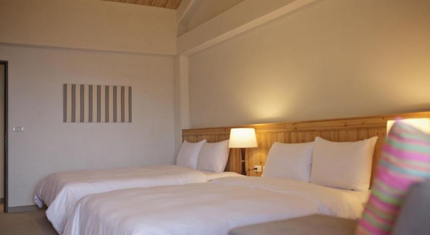 Image of Quadruple Room with Mountain View 5