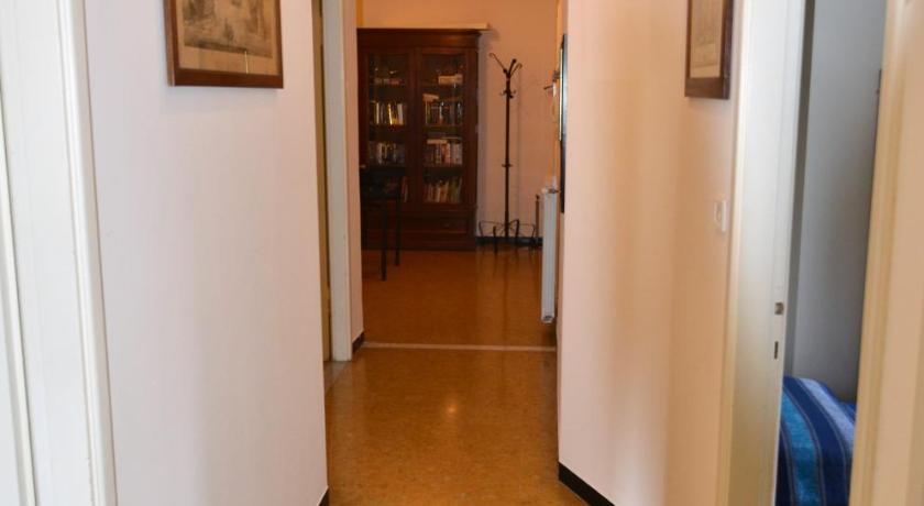 Sea apartment in the center of Levanto - 5 Terre photo