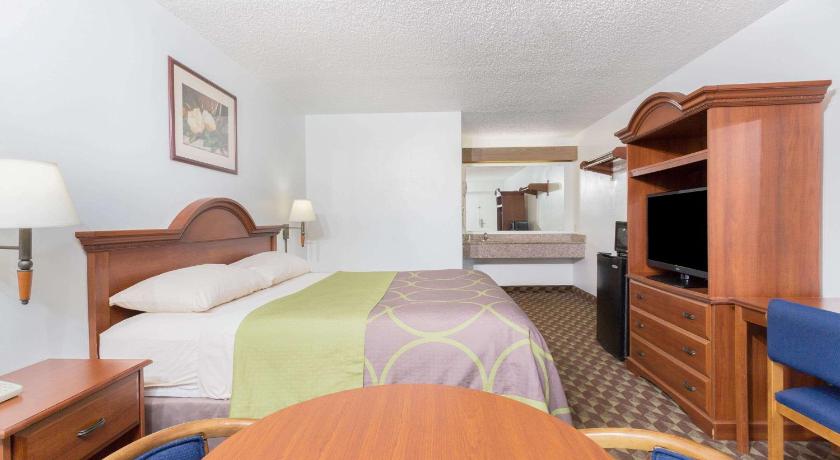 Super 8 By Wyndham Riviera Beach West Palm Beach